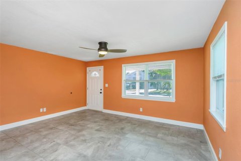 Casa en alquiler en Gulfport, Florida, 2 dormitorios, 71.35 m2 № 1905743 - foto 3