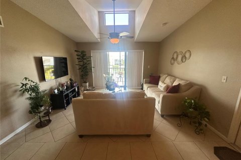 Condo in Orlando, Florida, 2 bedrooms  № 1888566 - photo 11
