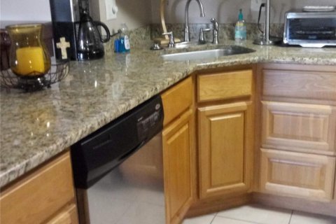 Condo in Orlando, Florida, 2 bedrooms  № 1888566 - photo 4
