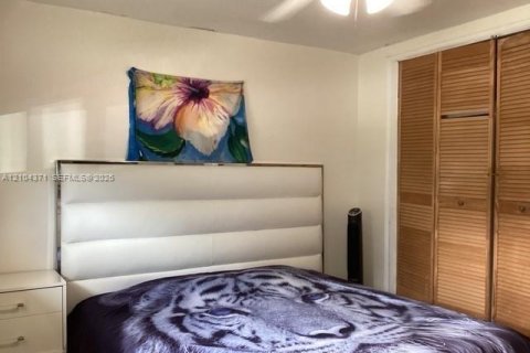 Casa en venta en Hollywood, Florida, 3 dormitorios, 125.23 m2 № 2411320 - foto 14