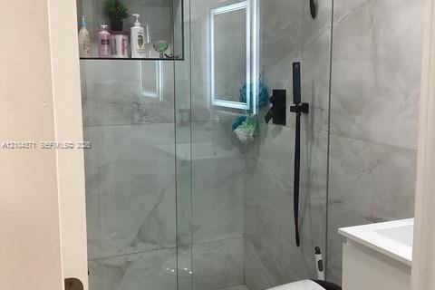 Casa en venta en Hollywood, Florida, 3 dormitorios, 125.23 m2 № 2411320 - foto 17