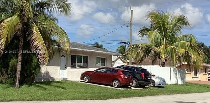 Casa en Hollywood, Florida 3 dormitorios, 125.23 m2 № 2411320