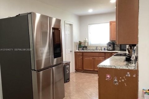 Casa en venta en Hollywood, Florida, 3 dormitorios, 125.23 m2 № 2411320 - foto 10