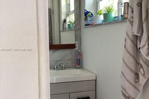 Casa en venta en Hollywood, Florida, 3 dormitorios, 125.23 m2 № 2411320 - foto 26