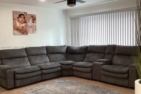 Casa en venta en Hollywood, Florida, 3 dormitorios, 125.23 m2 № 2411320 - foto 6