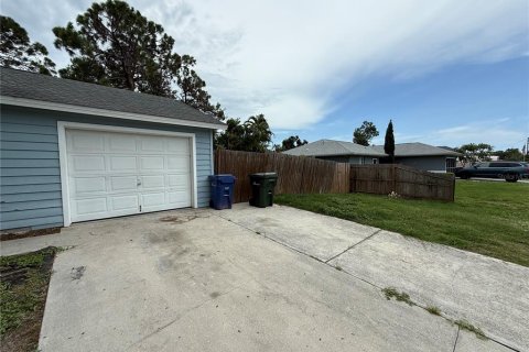 Villa ou maison à louer à Venice, Floride: 3 chambres, 111.11 m2 № 2096898 - photo 2