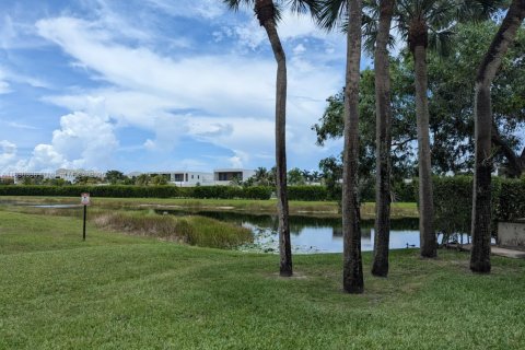 Condo in Weston, Florida, 2 bedrooms  № 1806036 - photo 17