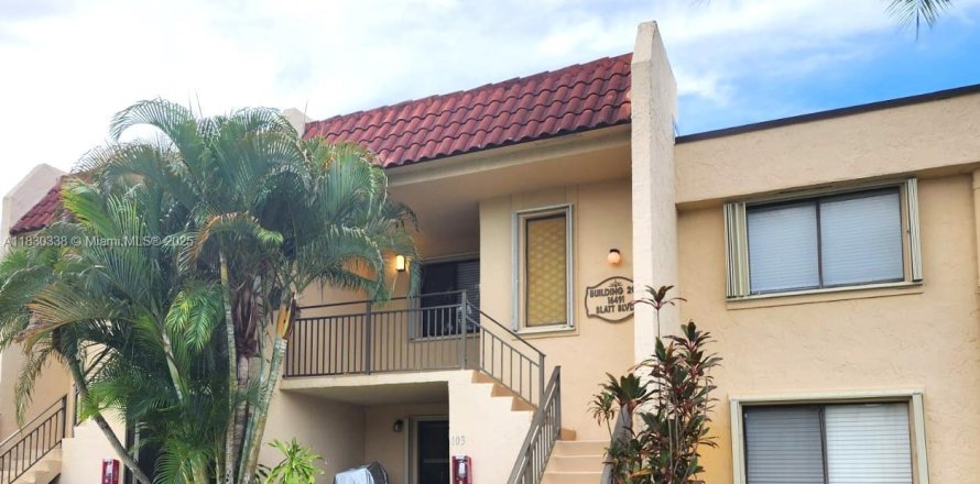 Condo in Weston, Florida, 2 bedrooms  № 1806036