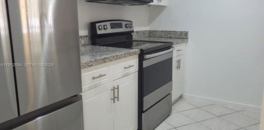 Apartment in Hialeah, Florida 2 bedrooms, 89.19 sq.m. № 2008869