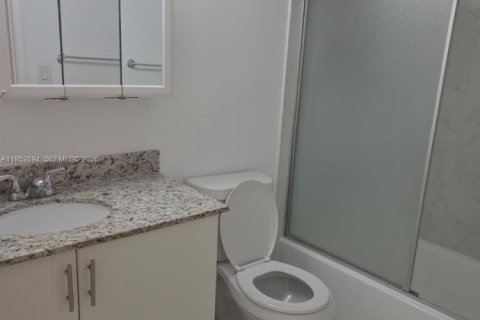 Apartment in Hialeah, Florida 2 bedrooms, 89.19 sq.m. № 2008869 - photo 22