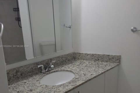 Apartment in Hialeah, Florida 2 bedrooms, 89.19 sq.m. № 2008869 - photo 13