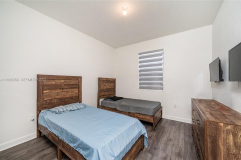 Adosado en venta en Miami, Florida, 4 dormitorios, 169.08 m2 № 1994706 - foto 21