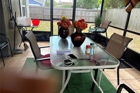 Casa en venta en Brandon, Florida, 4 dormitorios, 143.44 m2 № 1620389 - foto 8
