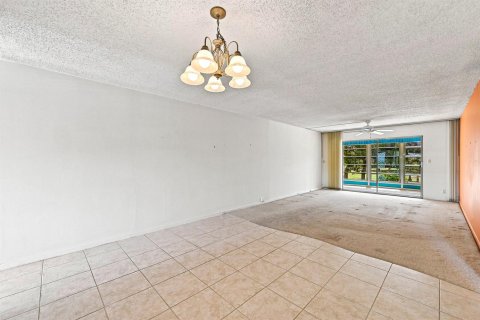 Condominio en venta en Coconut Creek, Florida, 2 dormitorios, 107.4 m2 № 2259898 - foto 9