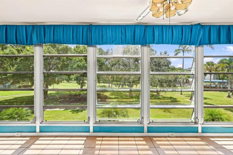 Condominio en venta en Coconut Creek, Florida, 2 dormitorios, 107.4 m2 № 2259898 - foto 7
