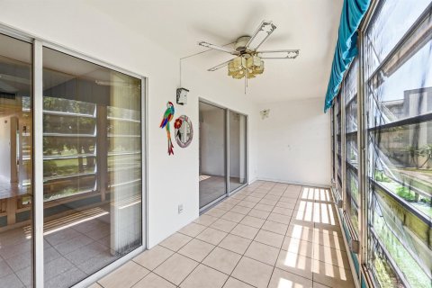 Condominio en venta en Coconut Creek, Florida, 2 dormitorios, 107.4 m2 № 2259898 - foto 29
