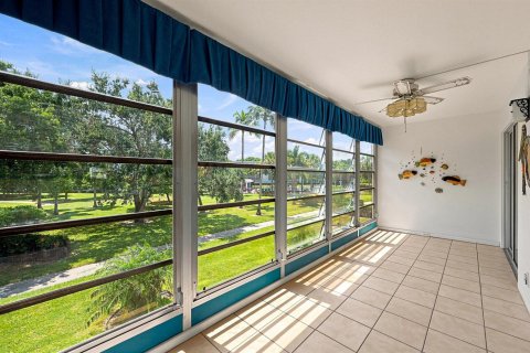 Condominio en venta en Coconut Creek, Florida, 2 dormitorios, 107.4 m2 № 2259898 - foto 27