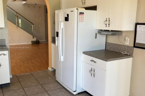 House in Homestead, Florida 3 bedrooms, 149.57 sq.m. № 1897664 - photo 10