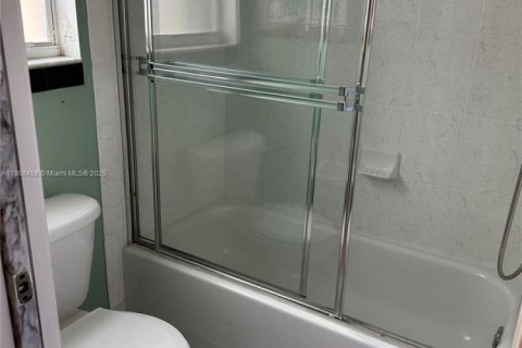 House in Homestead, Florida 3 bedrooms, 149.57 sq.m. № 1897664 - photo 7