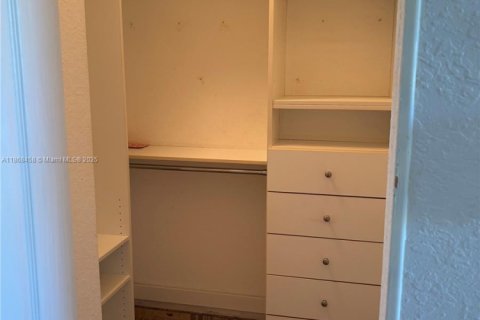 House in Homestead, Florida 3 bedrooms, 149.57 sq.m. № 1897664 - photo 14