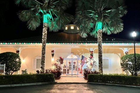 House in Homestead, Florida 3 bedrooms, 149.57 sq.m. № 1897664 - photo 16