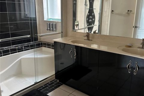 House in Homestead, Florida 3 bedrooms, 149.57 sq.m. № 1897664 - photo 5