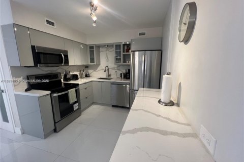 Купить кондоминиум в Майами-Бич, Флорида 2 спальни, 95.69м2, № 2013283 - фото 9