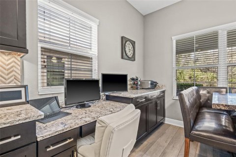 House in Apollo Beach, Florida 5 bedrooms, 397.44 sq.m. № 1542863 - photo 11
