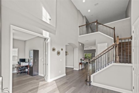 House in Apollo Beach, Florida 5 bedrooms, 397.44 sq.m. № 1542863 - photo 3