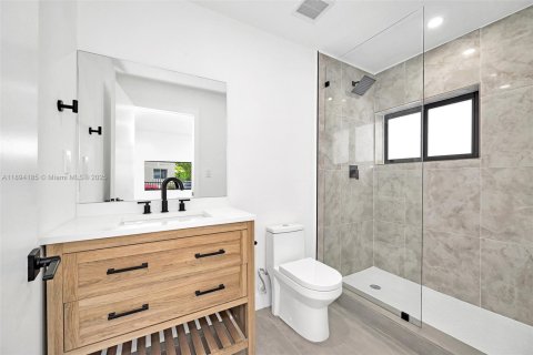 Casa en venta en Miami, Florida, 3 dormitorios, 159.05 m2 № 1945764 - foto 16
