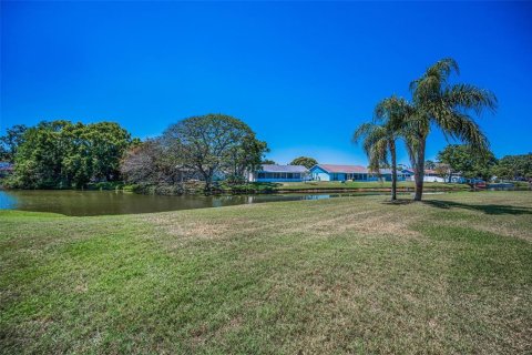 Condominio en venta en New Port Richey, Florida, 2 dormitorios, 106.28 m2 № 1644736 - foto 9