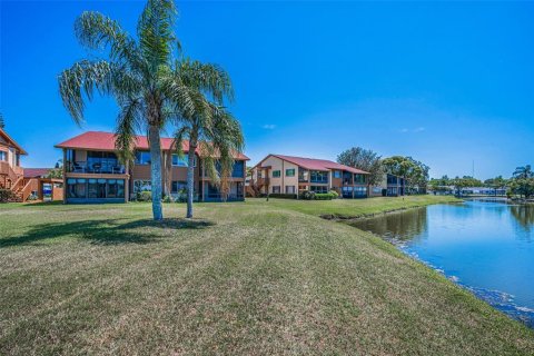 Condominio en venta en New Port Richey, Florida, 2 dormitorios, 106.28 m2 № 1644736 - foto 14