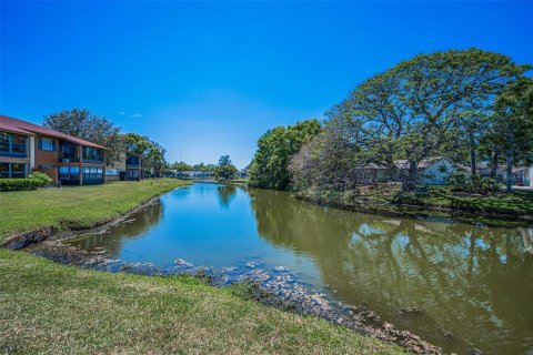 Condominio en venta en New Port Richey, Florida, 2 dormitorios, 106.28 m2 № 1644736 - foto 13