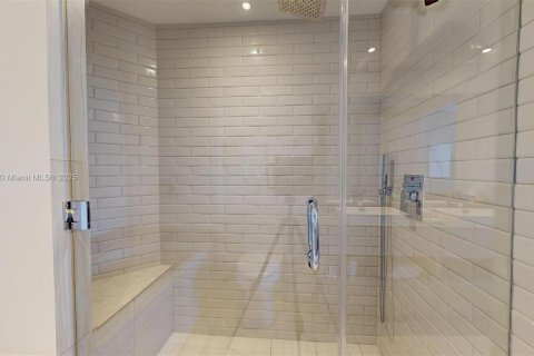 Copropriété à vendre à Hollywood, Floride: 2 chambres, 99.87 m2 № 1939578 - photo 22