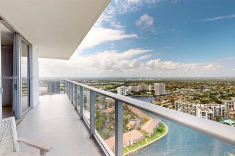 Copropriété à vendre à Hollywood, Floride: 2 chambres, 99.87 m2 № 1939578 - photo 27