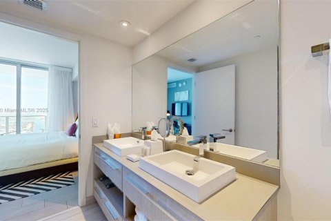 Copropriété à vendre à Hollywood, Floride: 2 chambres, 99.87 m2 № 1939578 - photo 16