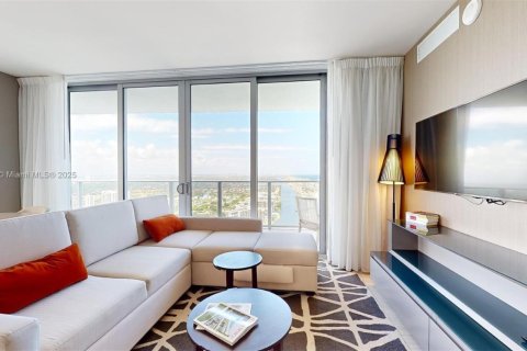 Copropriété à vendre à Hollywood, Floride: 2 chambres, 99.87 m2 № 1939578 - photo 11