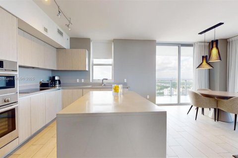 Copropriété à vendre à Hollywood, Floride: 2 chambres, 99.87 m2 № 1939578 - photo 8