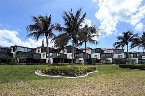 Copropriété à vendre à Punta Gorda, Floride: 3 chambres, 192.21 m2 № 2211583 - photo 3