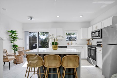 House in Florida City, Florida 3 bedrooms, 127.83 sq.m. № 2020658 - photo 10