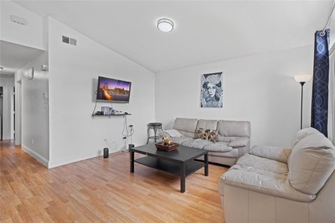 Casa en venta en Kissimmee, Florida, 3 dormitorios, 112.41 m2 № 1815537 - foto 5