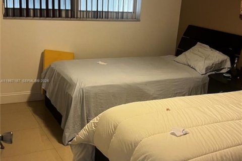 Copropriété à vendre à Hollywood, Floride: 2 chambres, 81.75 m2 № 2046651 - photo 7