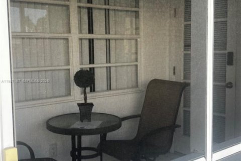 Copropriété à vendre à Hollywood, Floride: 2 chambres, 81.75 m2 № 2046651 - photo 8