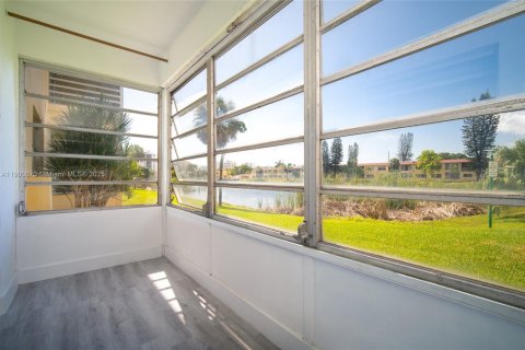 Condominio en alquiler en Aventura, Florida, 1 dormitorio, 78.97 m2 № 1952047 - foto 12
