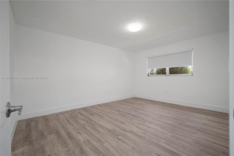 Condominio en alquiler en Aventura, Florida, 1 dormitorio, 78.97 m2 № 1952047 - foto 13