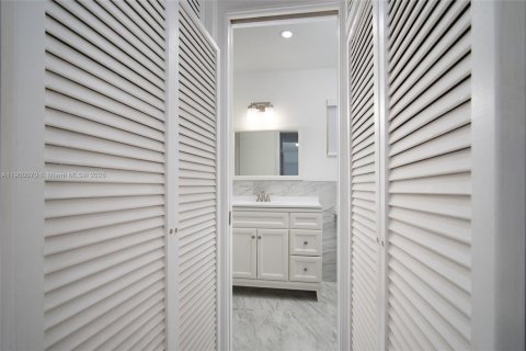 Condominio en alquiler en Aventura, Florida, 1 dormitorio, 78.97 m2 № 1952047 - foto 9