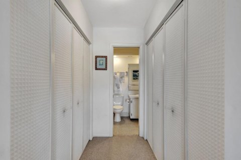 Condo in North Palm Beach, Florida, 2 bedrooms  № 2179110 - photo 29