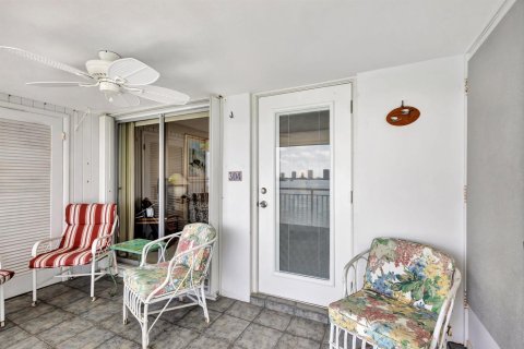 Condo in North Palm Beach, Florida, 2 bedrooms  № 2179110 - photo 7