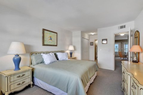 Condo in North Palm Beach, Florida, 2 bedrooms  № 2179110 - photo 28