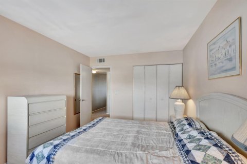 Condo in North Palm Beach, Florida, 2 bedrooms  № 2179110 - photo 23